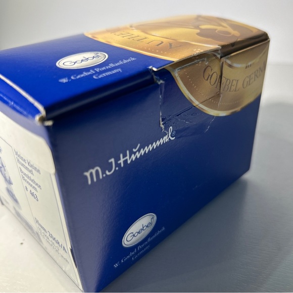 Goebel Hummel Bumblebee Blossom #2068/A 3.25’ First Issue from 1999 Garmany - Picture 8 of 11